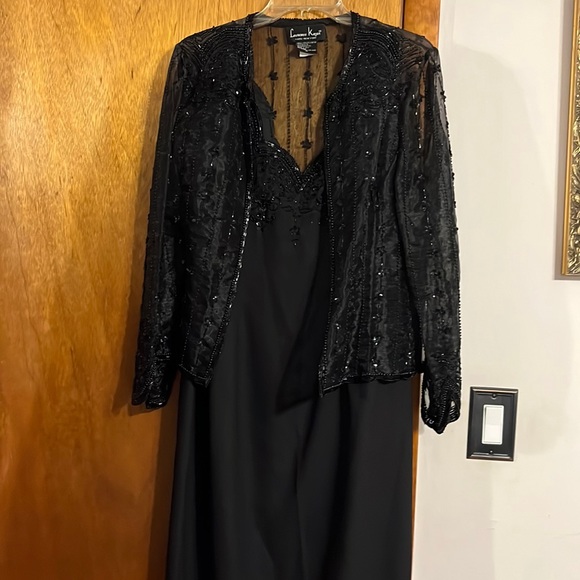 Black dress size 10 worn once. - Picture 1 of 2